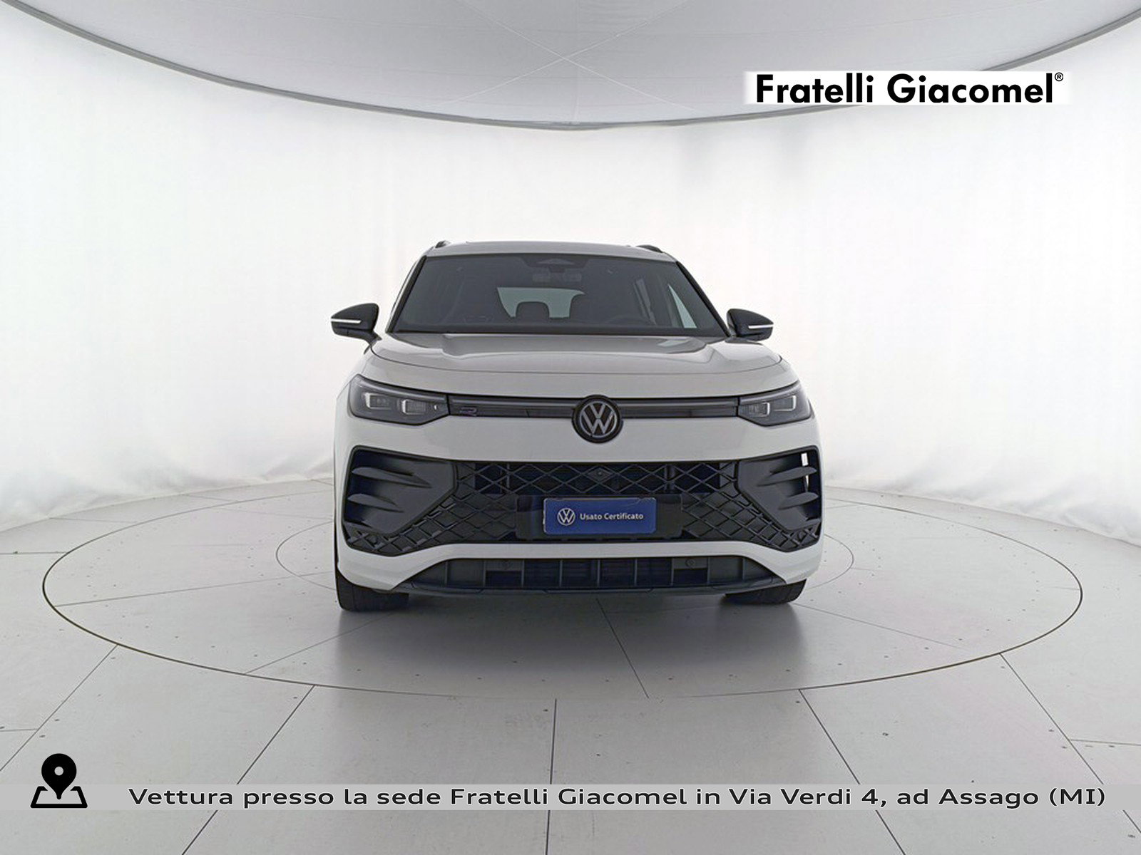 https://cdn-giacomel.caraffinity.it/fratelligiacomel/wrap360/large/83/+2026+09+01+V109640_6a96e9c31bf68.jpg/e18f90263c9445d05147fed0d582350d.jpg