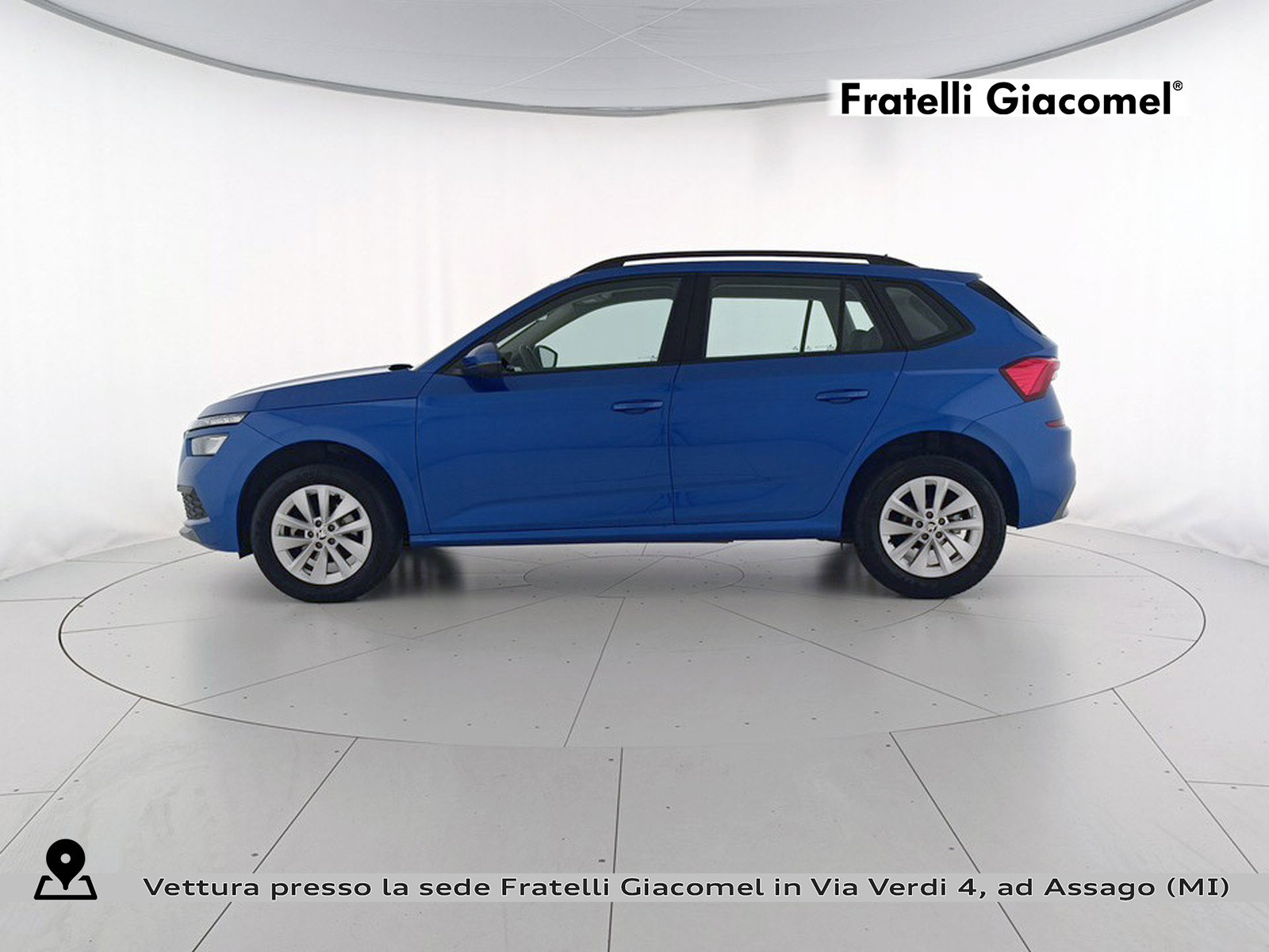 https://cdn-giacomel.caraffinity.it/fratelligiacomel/wrap360/large/83/+2026+09+10+V111332_6aa280f026ed7.jpg/0b2c83809afac946fe888924d15fbd2b.jpg
