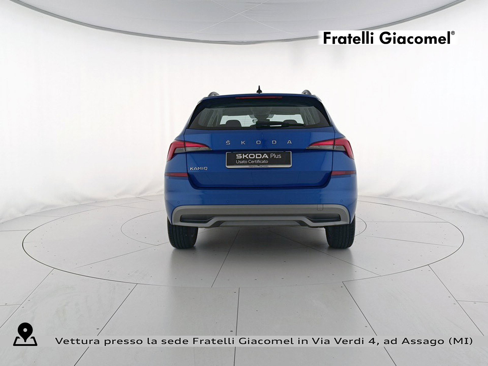 https://cdn-giacomel.caraffinity.it/fratelligiacomel/wrap360/large/83/+2026+09+10+V111332_6aa280f070776.jpg/ca20f7f84a27bf947be6aaf659fbedb9.jpg