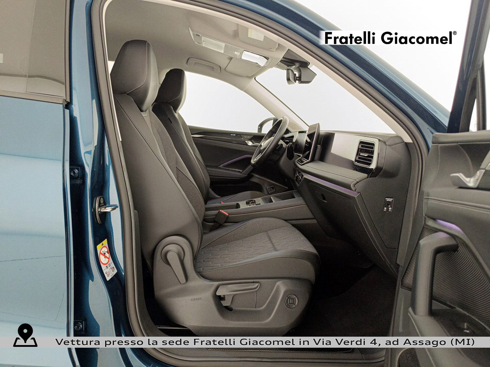 https://cdn-giacomel.caraffinity.it/fratelligiacomel/wrap360/large/83/+2026+09+17+V112925_6aabad6b5c878.jpg/456ac5bac6193b791b306bbb1f374028.jpg