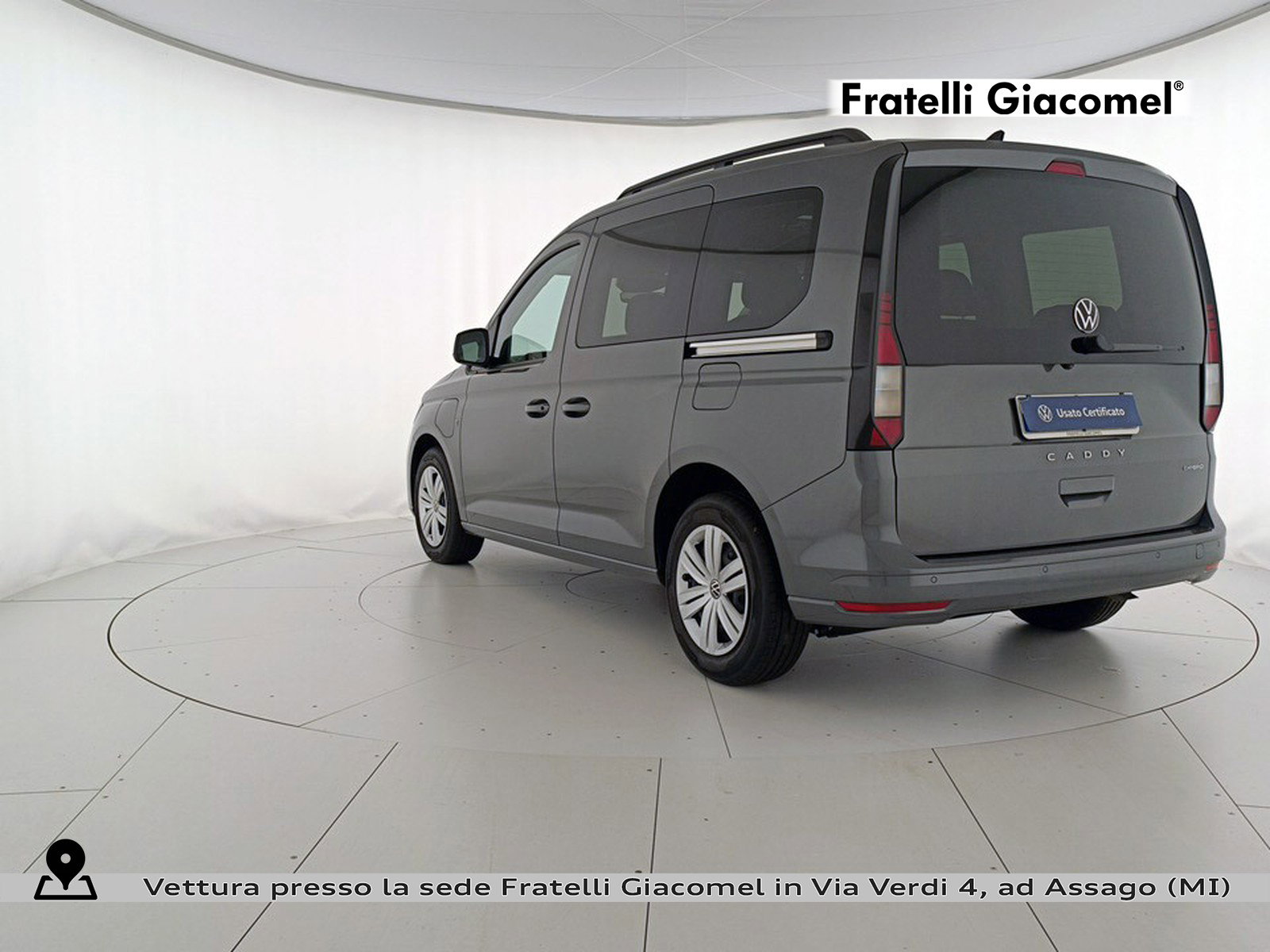 https://cdn-giacomel.caraffinity.it/fratelligiacomel/wrap360/large/83/+2026+09+18+V104246_6aacf109568ee.jpg/f326e42935172080d5656282880e0144.jpg