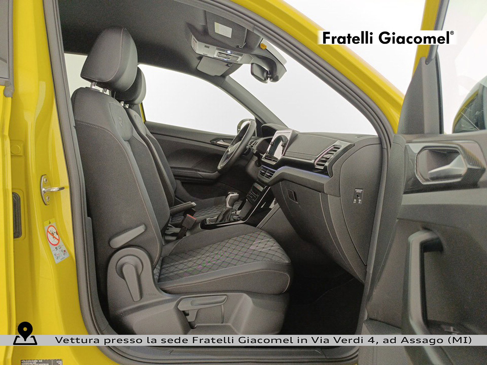 https://cdn-giacomel.caraffinity.it/fratelligiacomel/wrap360/large/83/+2026+09+24+V102049_6ab5042721395.jpg/a03da0ce89cac9b4a28b5d6f499989d5.jpg