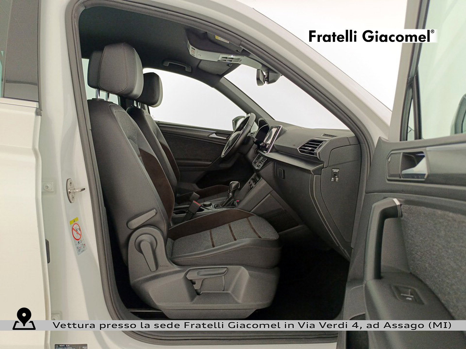 https://cdn-giacomel.caraffinity.it/fratelligiacomel/wrap360/large/83/+2026+09+24+V108136_6ab4e7cb37de3.jpg/e38c0c3ec76f7e7f6114d1f8739438f1.jpg