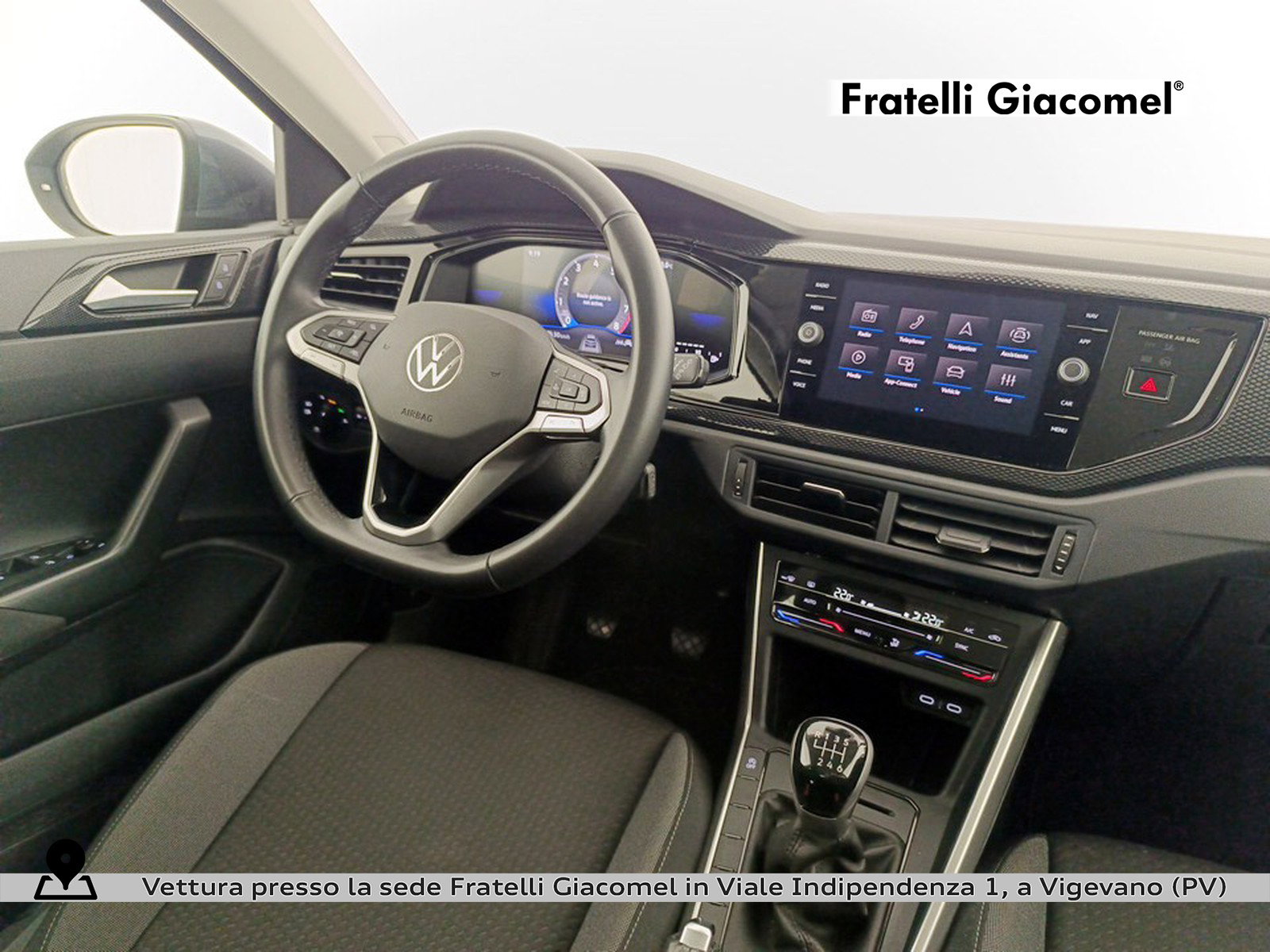https://cdn-giacomel.caraffinity.it/fratelligiacomel/wrap360/large/85/+2026+05+18+V107190_6a0ad6b0d9431.jpg/0d29efae002169b088bcac99493e38ad.jpg