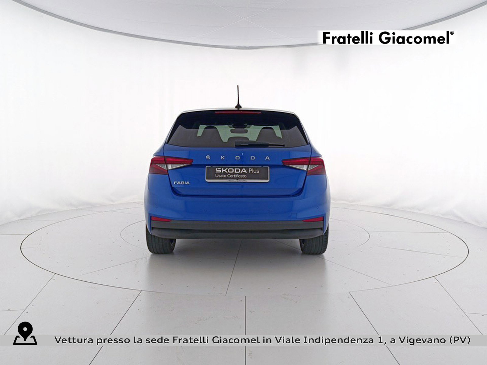 https://cdn-giacomel.caraffinity.it/fratelligiacomel/wrap360/large/85/+2026+05+20+V101249_6a0db1fc6b4e8.jpg/97bed528511d135d35d3abfc8c0b0a57.jpg