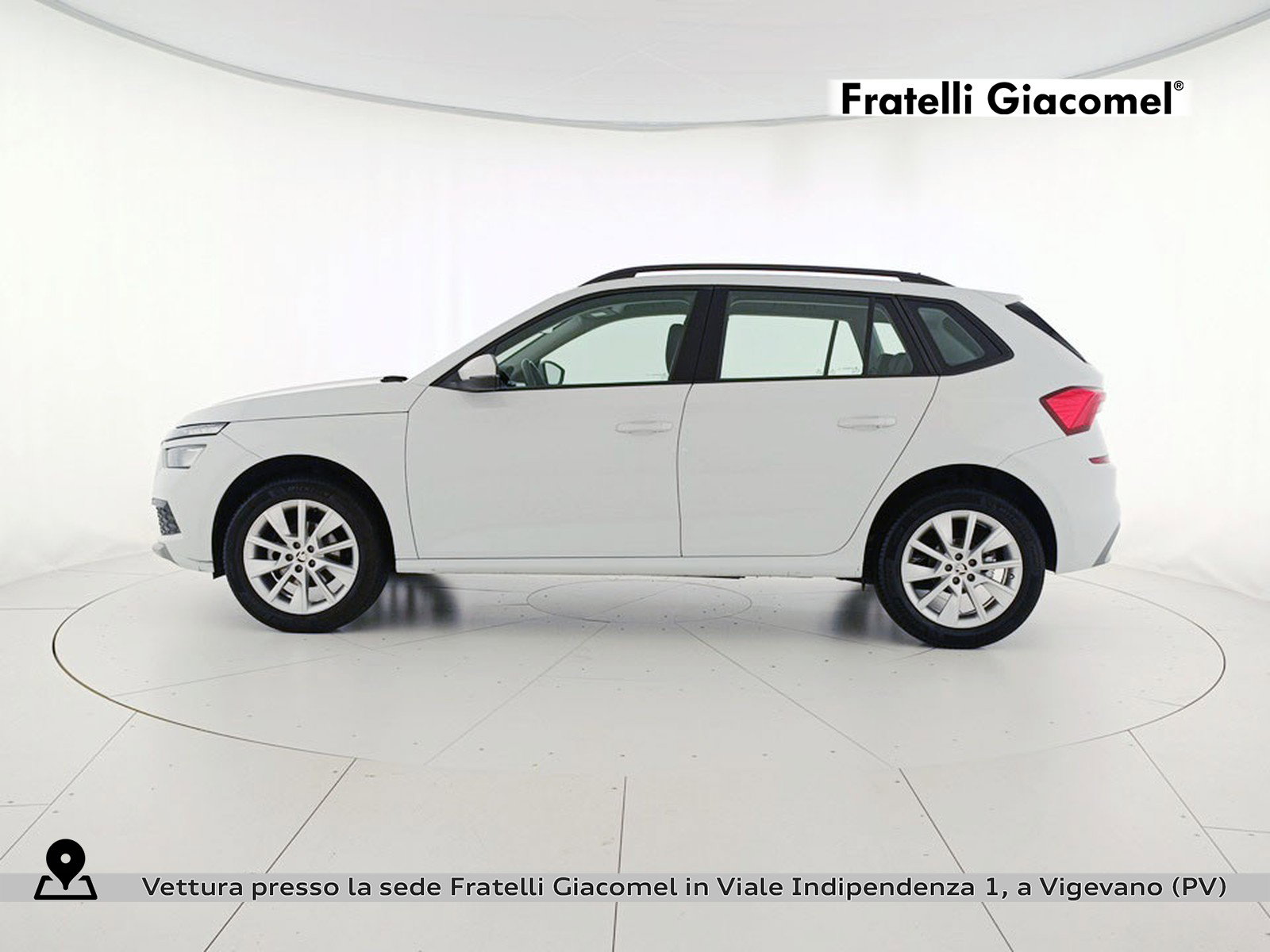https://cdn-giacomel.caraffinity.it/fratelligiacomel/wrap360/large/85/+2026+05+26+V104601_6a15a8b182a9c.jpg/7b3971c5539017bb10a06ccd9c545108.jpg