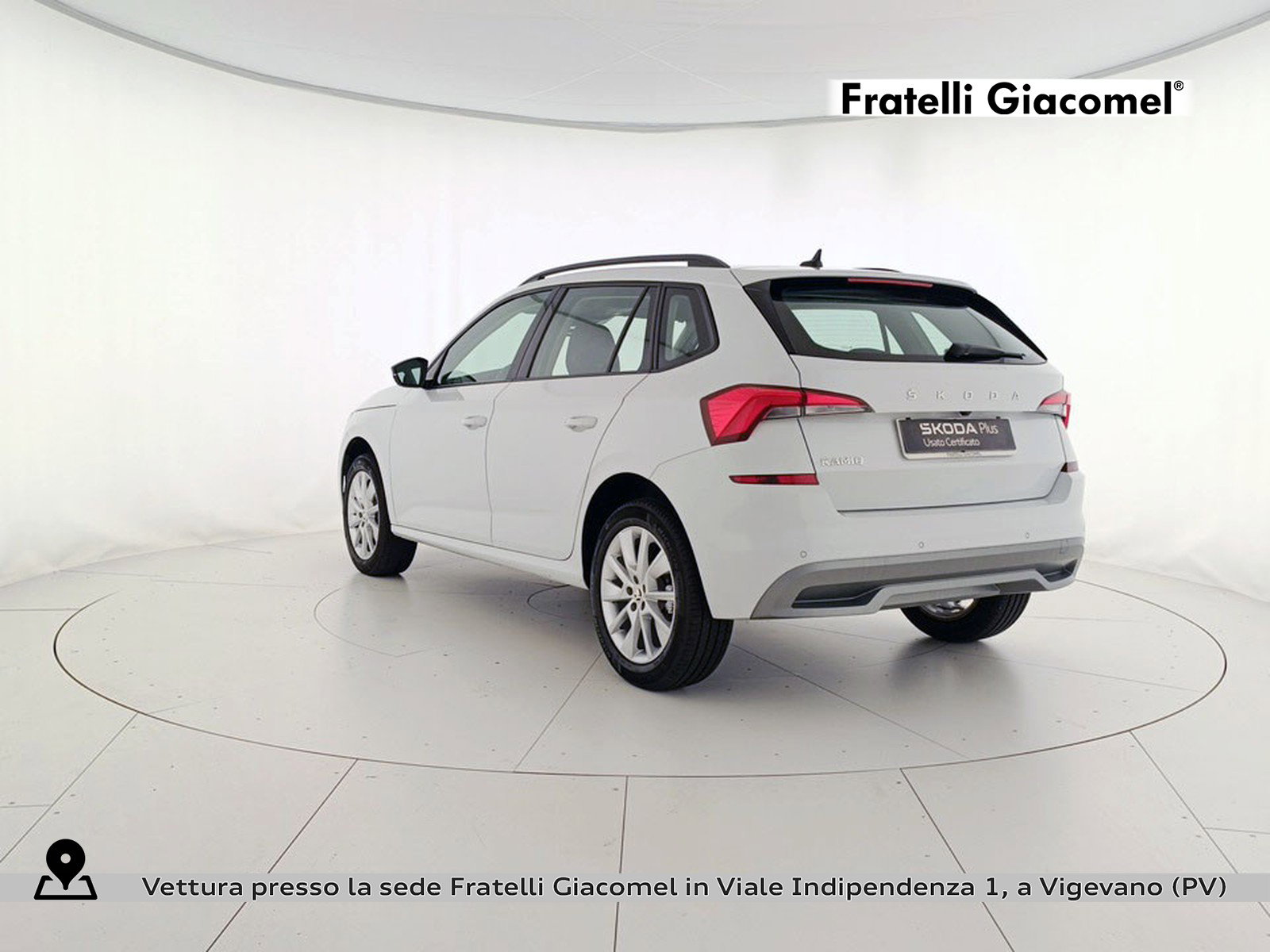 https://cdn-giacomel.caraffinity.it/fratelligiacomel/wrap360/large/85/+2026+05+26+V104601_6a15a8b1ad335.jpg/09a60b7e0ffdee31878ee85c6e0ce425.jpg