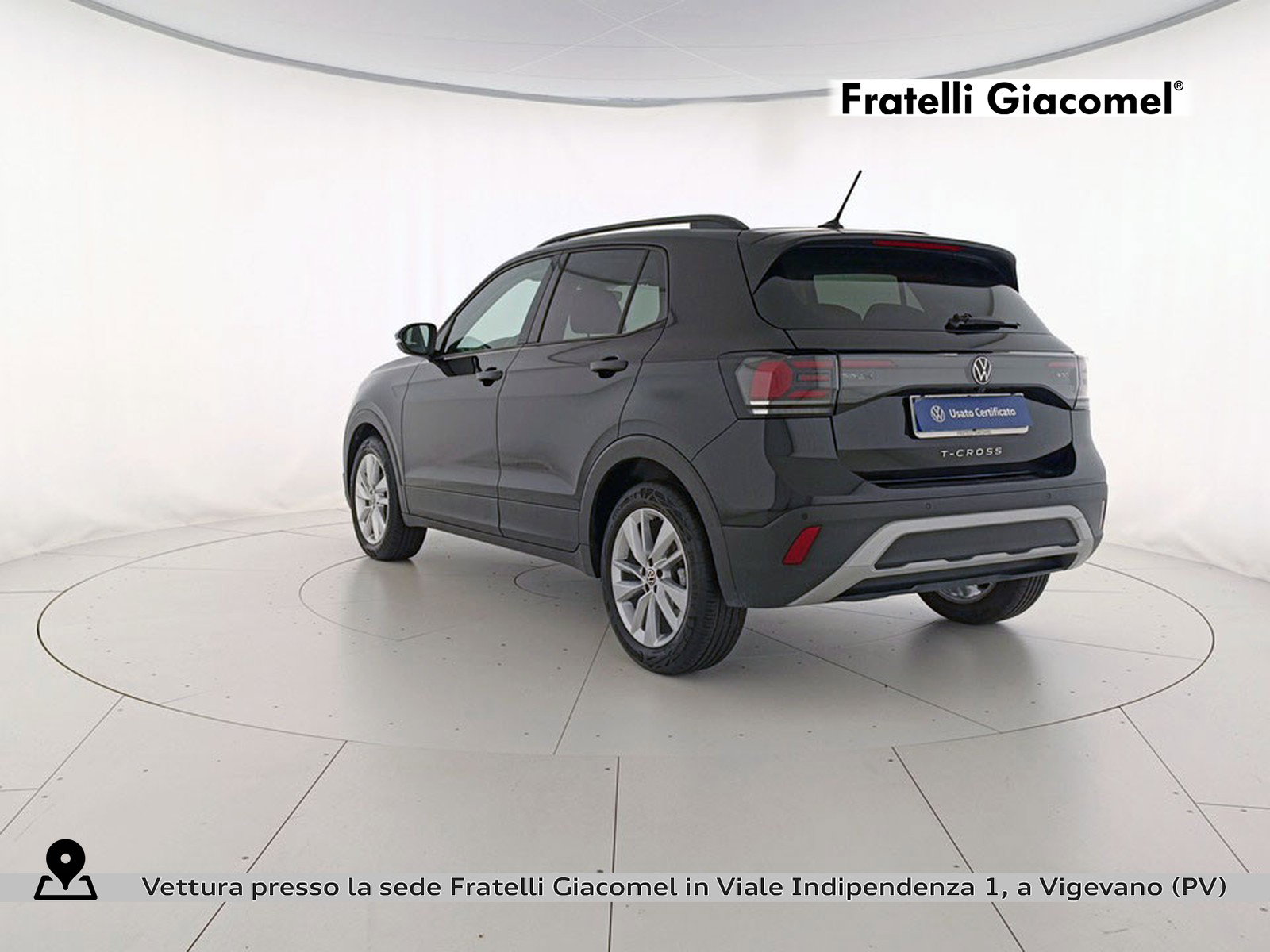 https://cdn-giacomel.caraffinity.it/fratelligiacomel/wrap360/large/85/+2026+05+26+V107451_6a15708fc9a06.jpg/6def8dd4a9577419c3f52b0a770f2fac.jpg