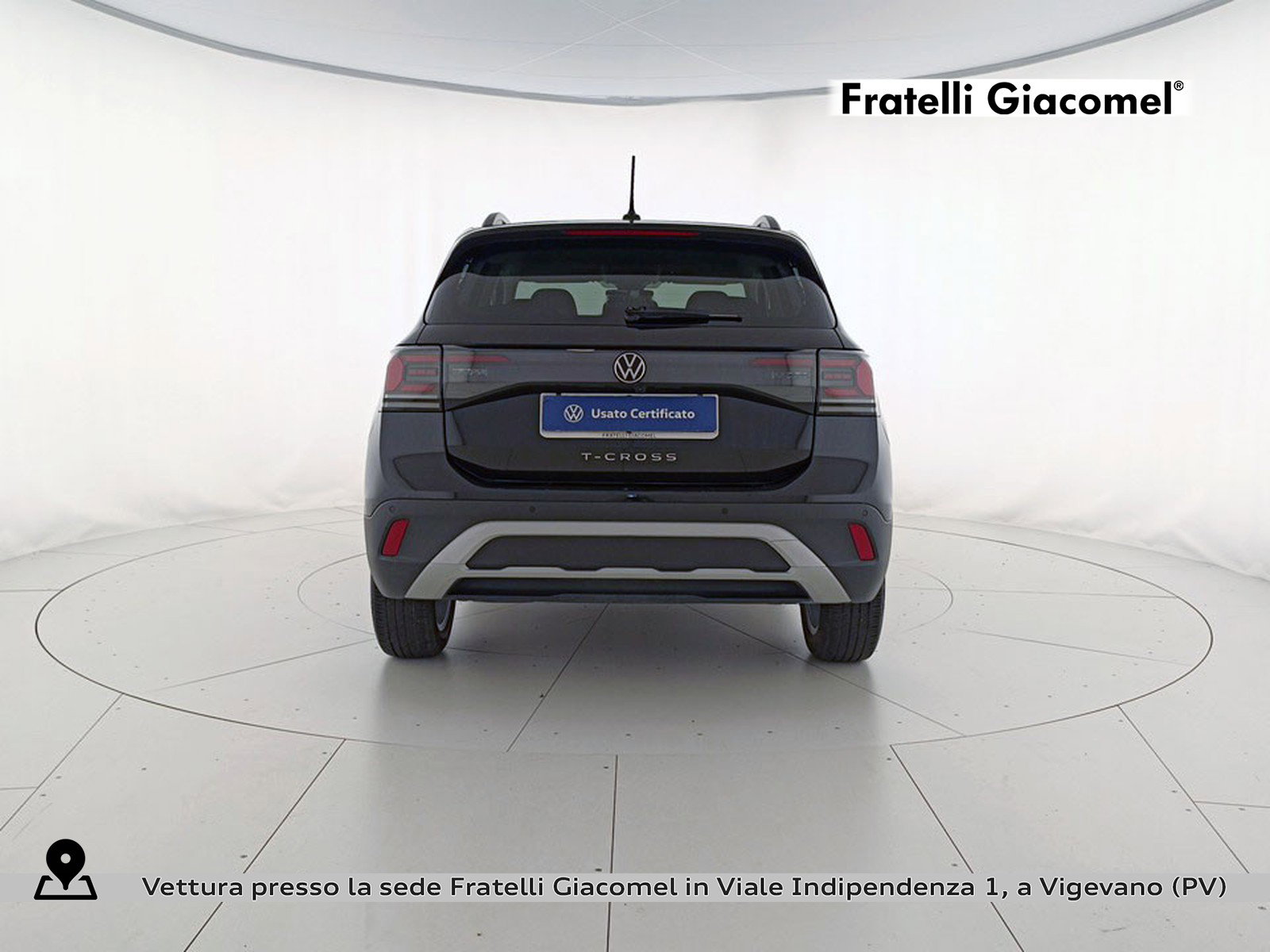 https://cdn-giacomel.caraffinity.it/fratelligiacomel/wrap360/large/85/+2026+05+26+V107451_6a1570901e47f.jpg/dc1b8d267cb5d3b07623e062e51501b6.jpg