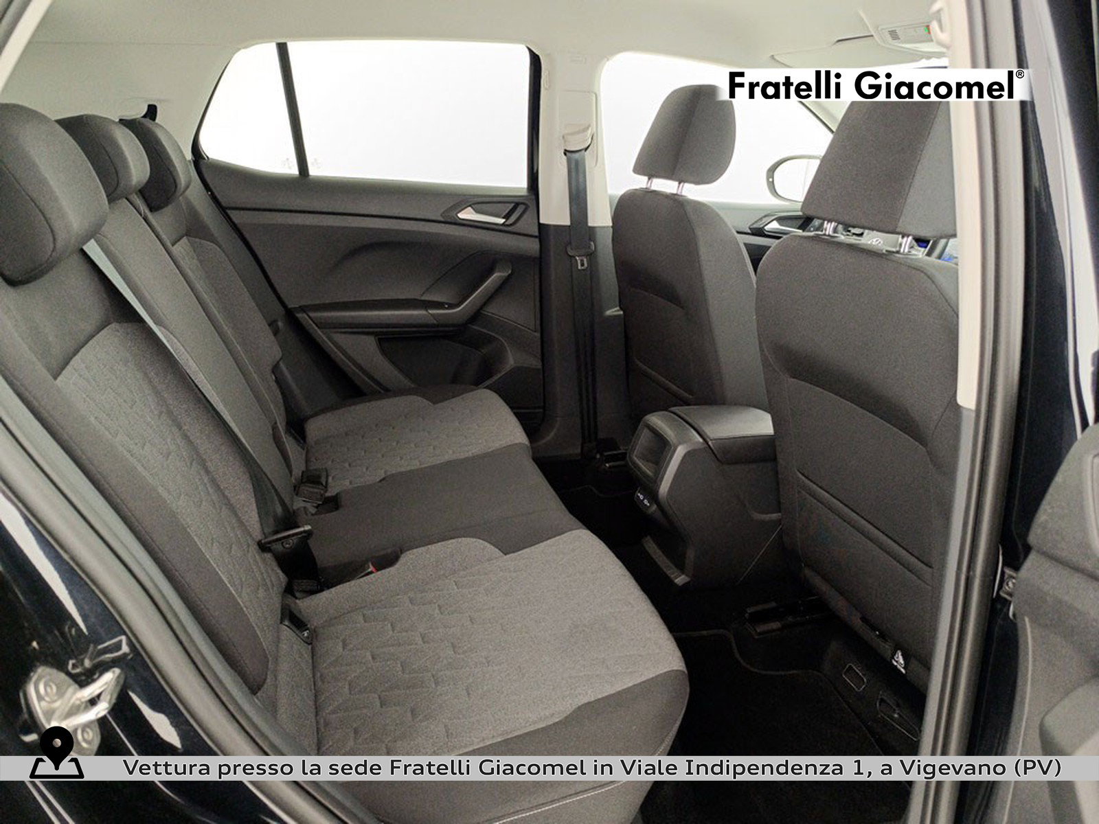 https://cdn-giacomel.caraffinity.it/fratelligiacomel/wrap360/large/85/+2026+05+26+V107451_6a15709156f62.jpg/003df7ebd59f2bfdd559833e300383fd.jpg