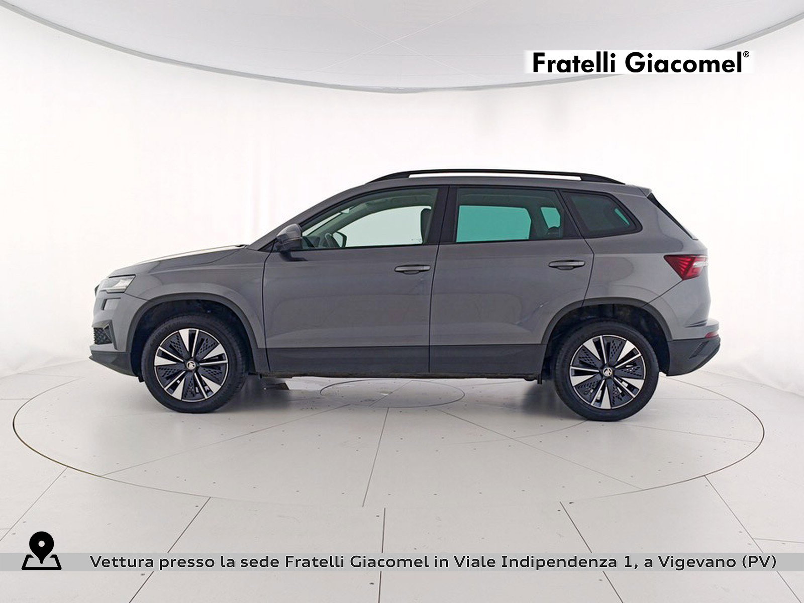 https://cdn-giacomel.caraffinity.it/fratelligiacomel/wrap360/large/85/+2026+06+25+V108476_6a3d35b58af82.jpg/75ee87c0f9f4d04747b873320360e4b6.jpg